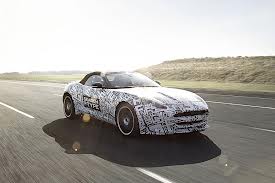 Jaguar огласил дату дебюта купе F-Type